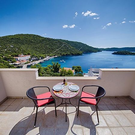 Apartments Ladesta Lastovo Quarto foto